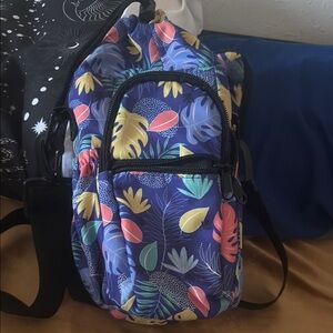 Colorful Leaf Print (holds water bottles )